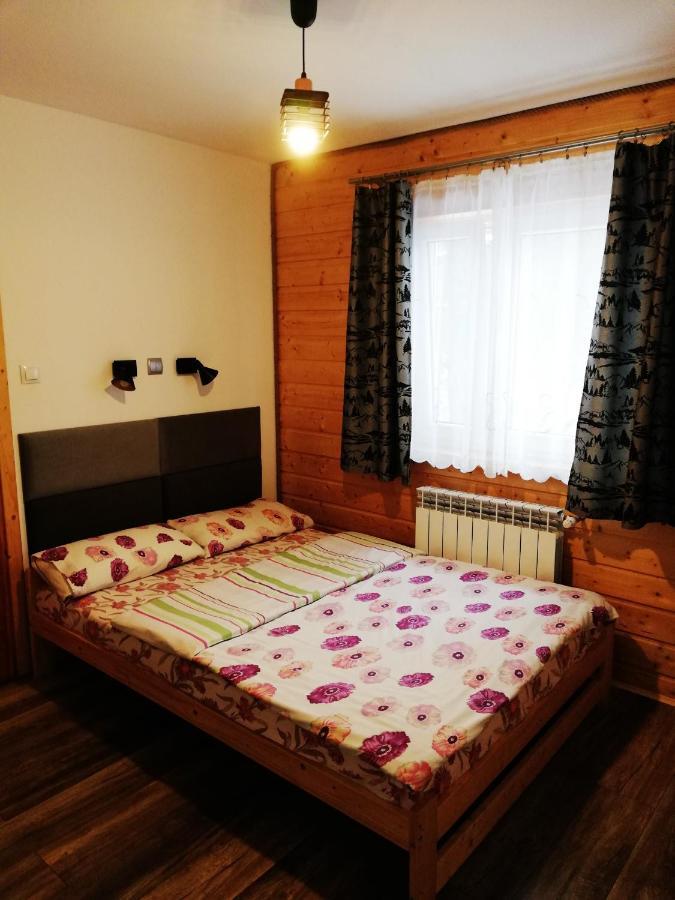 Maison d'hôtes Dom - Nad Potokiem à Lutowiska Extérieur photo